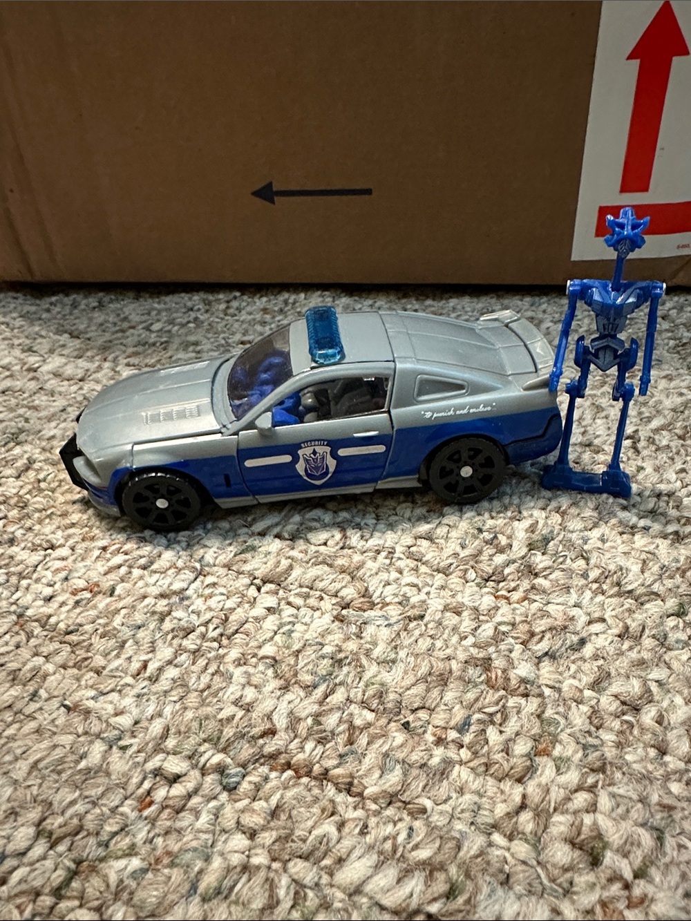 Transformers 2007 Movie Recon Barricade Deluxe Figure COMPLETE